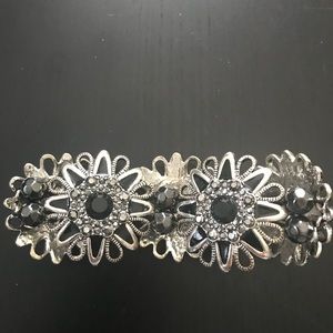 Silver & Black Flowered Beading Stretch Bracelet